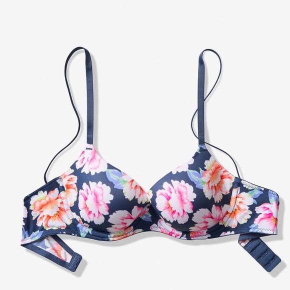 Victoria’s Secret PINK wear everywhere push-up - Picture 2 of 3